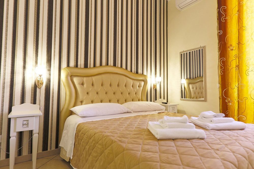 New Sayonara Hotel Napels
